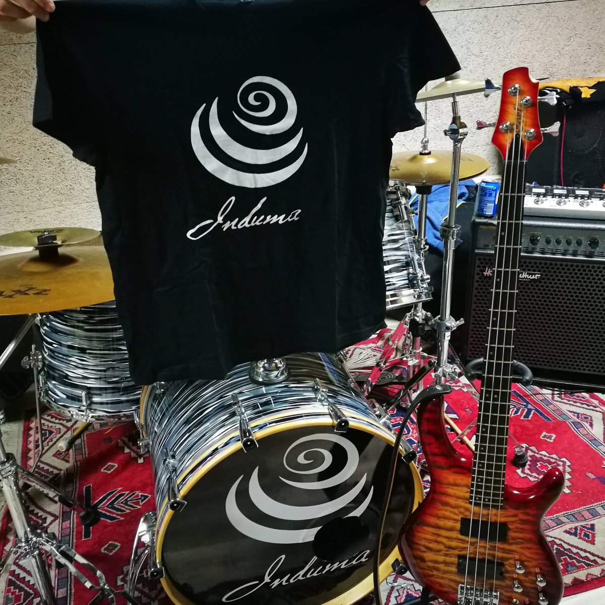 INDUMABAND's tweet photo. No te quedes sin tu camiseta! #induma #rock #camiseta https://t.co/KwUMEaROO1