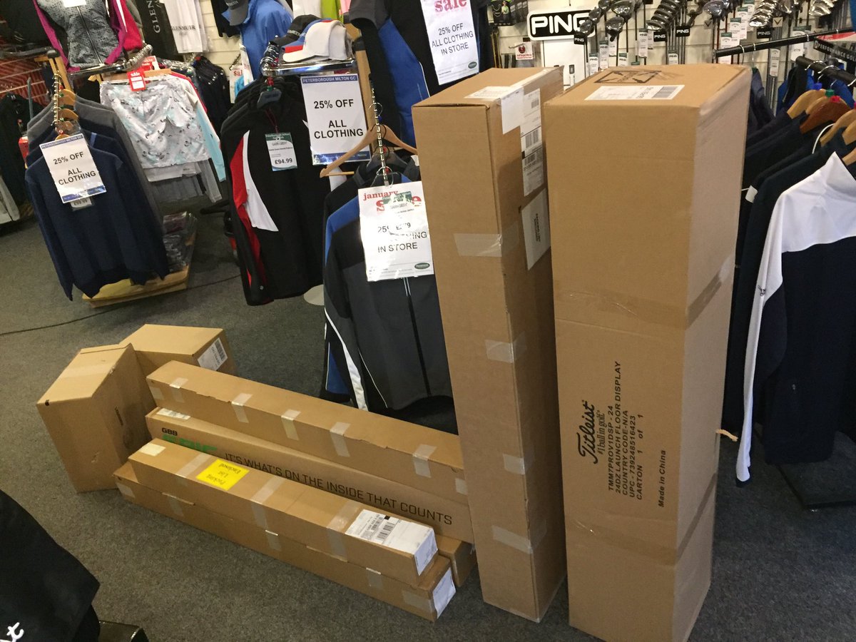eliteprogolf's tweet photo. Delivery time! Wonder what could be in these #newprov1? #taylormadeMseries #callawayepic #golf https://t.co/aMlSAzrKtk