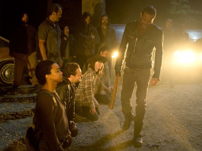 Readient's tweet image. 'The Walking Dead' Producers Claim They Did Not Tone Down Violence Due to Backlash
crwd.fr/2k6UNsa