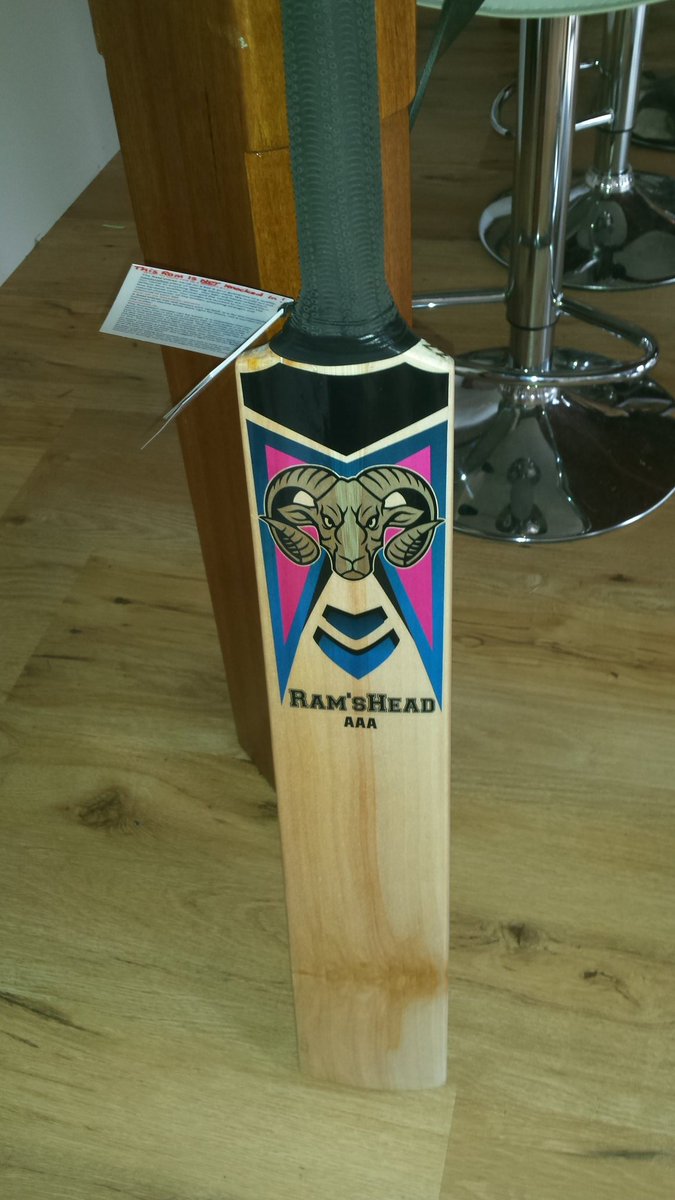 ramsheadbats's tweet image. Batmaker, Mitchell, showcases another Ram off to Sydney. Which also means more $ to Garvin and JDRF. Ram'sHead...Helping fUnd some cures.