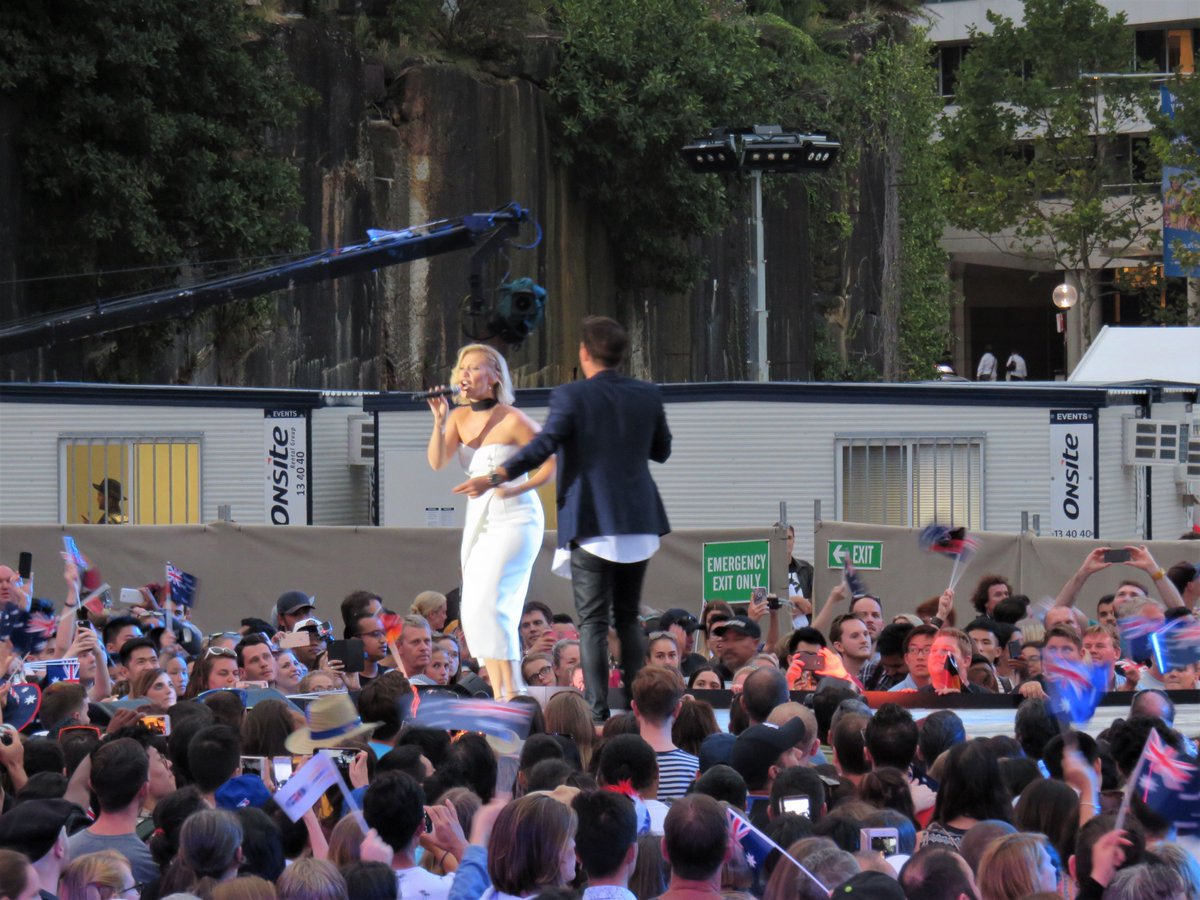 Mel_Tea's tweet photo. few pics of @JessAndMatt performing #sydneytome at the #AustraliaDay concert Sydney Opera House π https://t.co/5emqIDsyOF