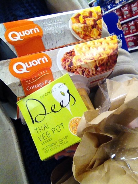surrahtonin's tweet photo. why can't any of my local @Tesco be this well stocked with veggie options ???? #wetser https://t.co/t6snnB7zhA