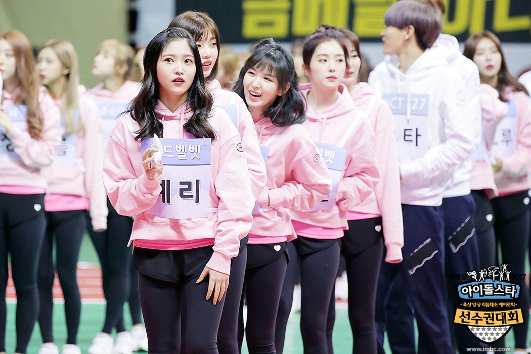 bakerv801's tweet photo. 170125 ISAC - Red Velvet
https://t.co/wEmQExxlig
https://t.co/NpmU309GG3 https://t.co/H1opG62Szz