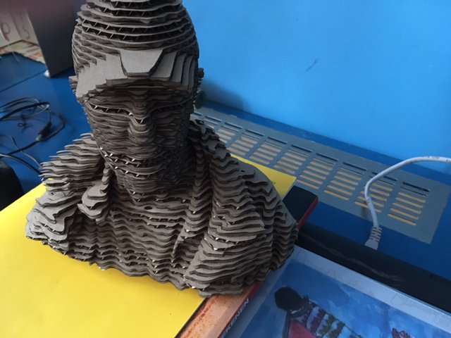 Voor lezing over #biobased en carnaval <a href="/gemeente_BoZ/">Gem. Bergen op Zoom</a> nog een 3D portret gelaserd.
