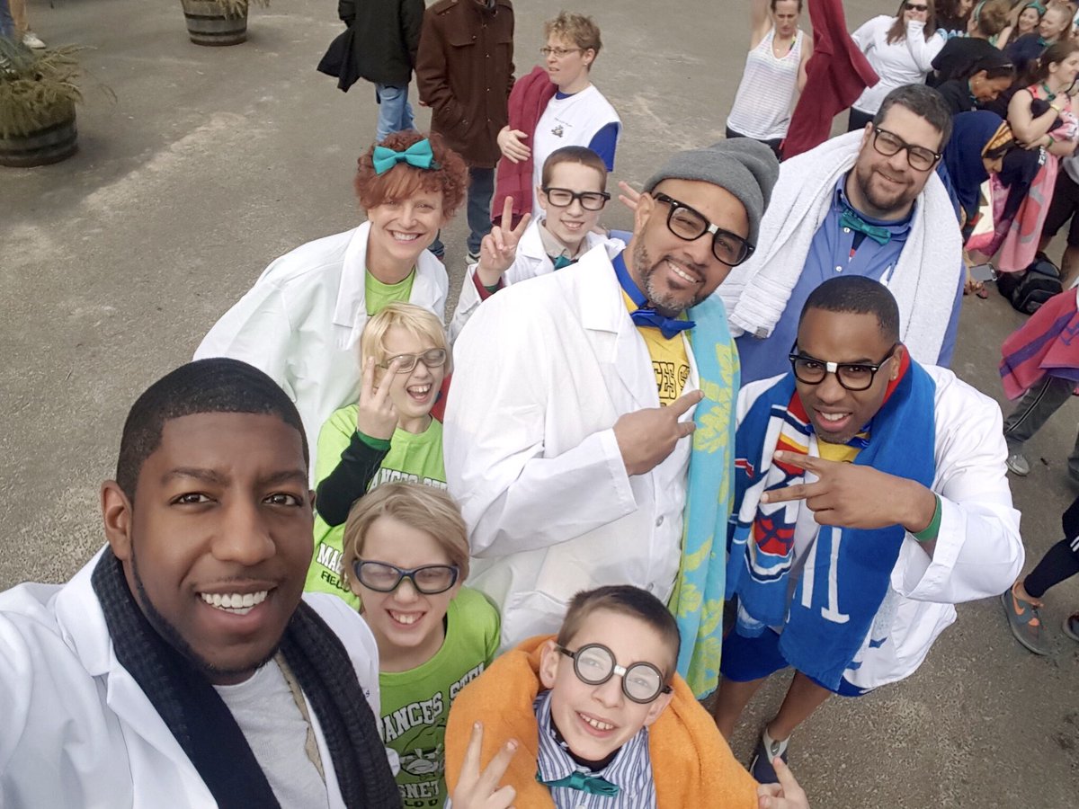 G0ldil0x24's tweet photo. #TBT @BSTEMhartford @HartfordSuper @HartfordMagnet #Nerdybirds #Dogood #NerdyForACause @SOCTconnecticut #penguinplunge #bstemhartford https://t.co/pbVfA7Hn9D