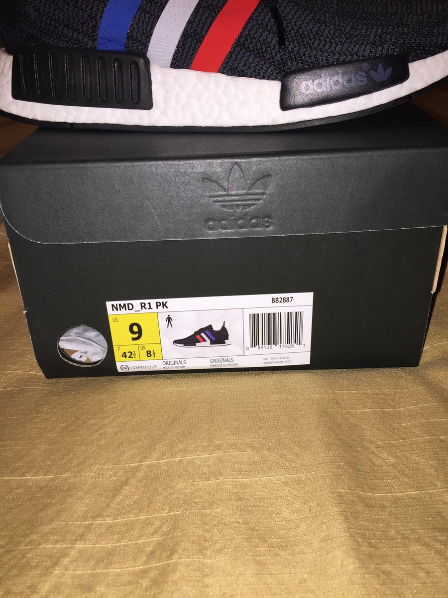 invertedwAvess's tweet photo. FS-NMD TRICO BLACK SZ. 9 DS $240 OBO @CopThese @SCOOP208 @SneakerCommerce  @AnotherReseller  @Buyandsellkickz @ILuvSneakers @sneakers_4_Sale https://t.co/aEVUjEplyH