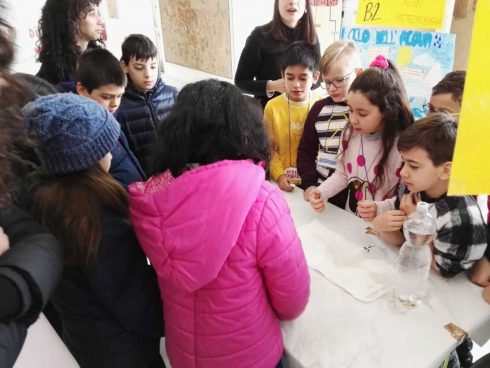 Diregiovani's tweet photo. #Scienza, a #Roma 200 bambini la sperimentano in prima persona
https://t.co/Bvgfk2B2is #TheScienceZone #scuola https://t.co/bLVt80qQ4C