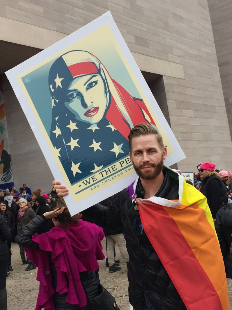 Posters from the #WomensMarch—and 8 Creatives Behind Them
bit.ly/2k7kHw8