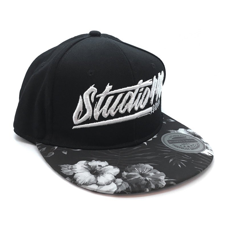 _Studio448's tweet image. Mono Floral 6 Panel Snapbacks, in stock and ready to ship! 📦 We're super excited to launch our new 2017 RANGE. COMING SOON! #studio448