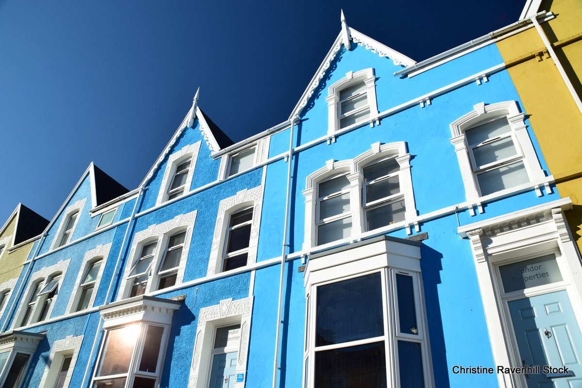 Thank you <a href="/condorproperty/">Condor Properties</a> for making the effort to present your student properties in #Swansea well with neat front gardens and fresh paint