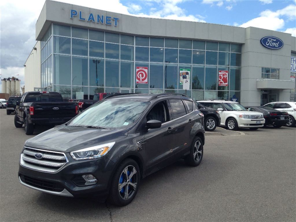 PlanetFord's tweet image. 2017 #Ford Escape SE FWD, NAV &amp;amp; SYNC3 Touch-Screen display in Charcoal Black! See more 2017 Escapes at #PlanetFord: ow.ly/VtkE308ng0W