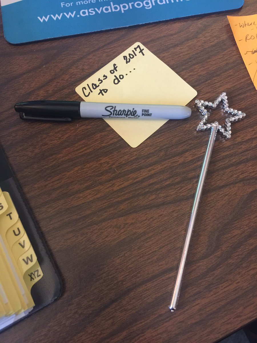 FSabens's tweet photo. I've decided to trade in my magic wand for sharpies. I want ALL the sharpies! #obsessed #GettingThingsDoneToday https://t.co/CgPSLZdmfu