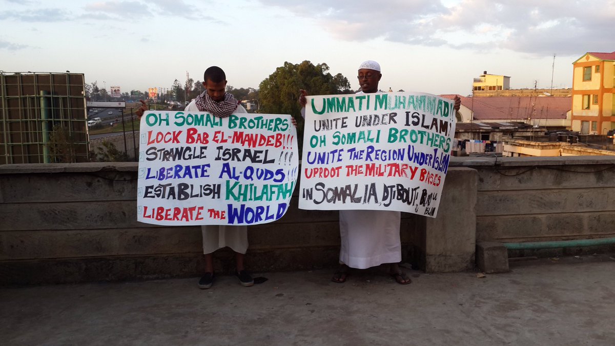 ArkAnudDinYaSin's tweet photo. U av the power to end the global refugee crisis Oh Muslim Brothers of #Somalia! Establish #IslamAsASystem liberate us all #legalaidworkshop https://t.co/OndWO4sFYF