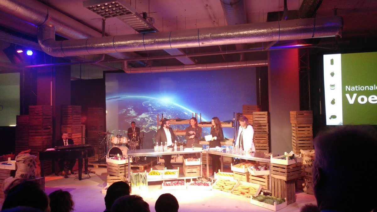 Als je met jonge boeren praat, die trots zijn op het vak, dat zijn degenen die willen innoveren <a href="/LouiseOFresco/">Louise O. Fresco</a> #voedseltop2017 #voedseltop