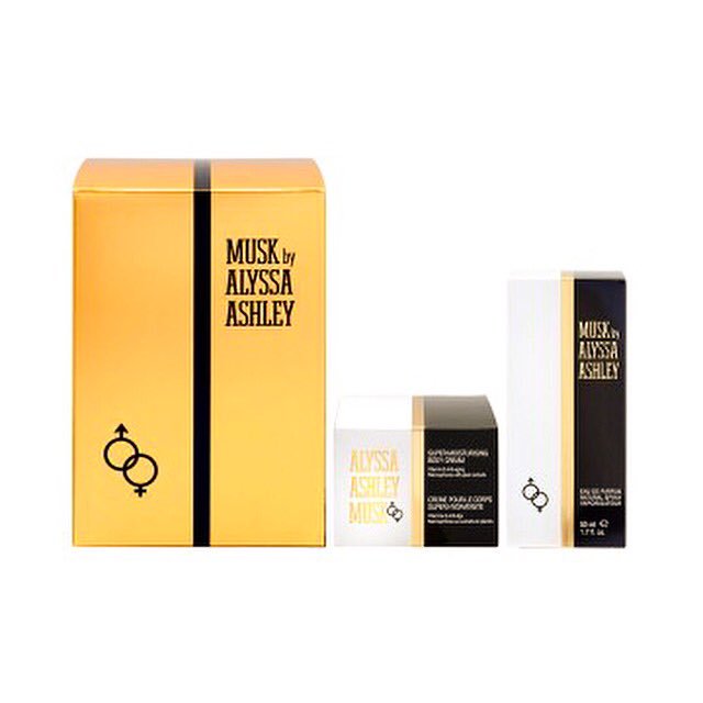 alyssaperfumes's tweet photo. Shop Now ! Musk Gift Set is on SALE NOW ! #saltime #promotion #uniquegift #shoppingtime #muskperfume #greatdeals @alyssaashleyofficial https://t.co/Vy1VBe93u3