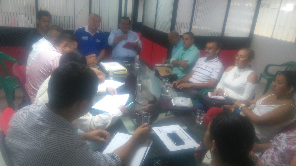 IdryYopal's tweet photo. Director Idry se encuentra reunido con los presidentes de la Comuna 5 para escuchar sus necesidades e inquietudes https://t.co/ECct4kc0LH