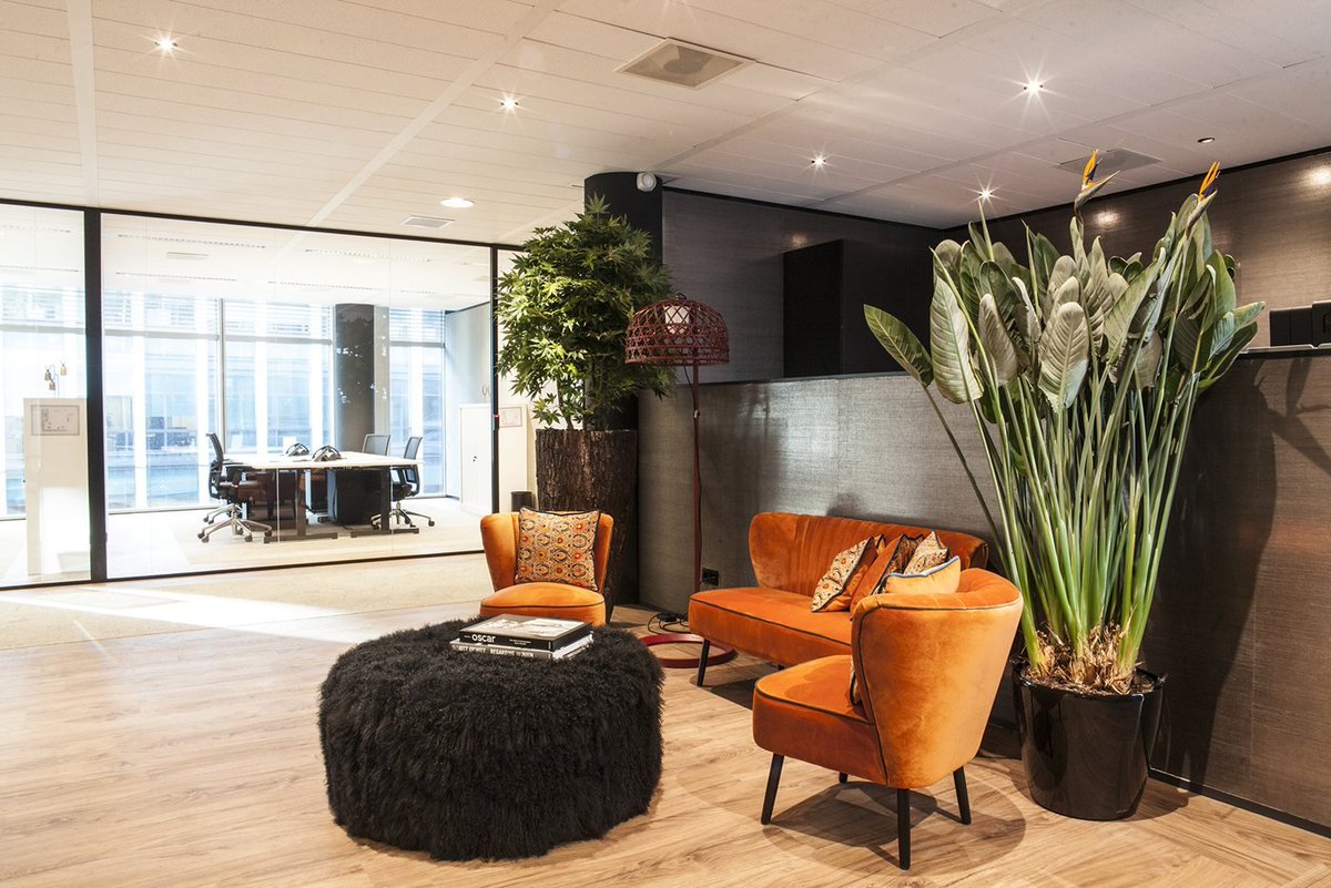 Bij ons vind je inspirerende en flexibele #werkplekken, #vergaderruimtes en vaste #kantoren. Kom eens gezellig langs! Bel naar: 020-2384000