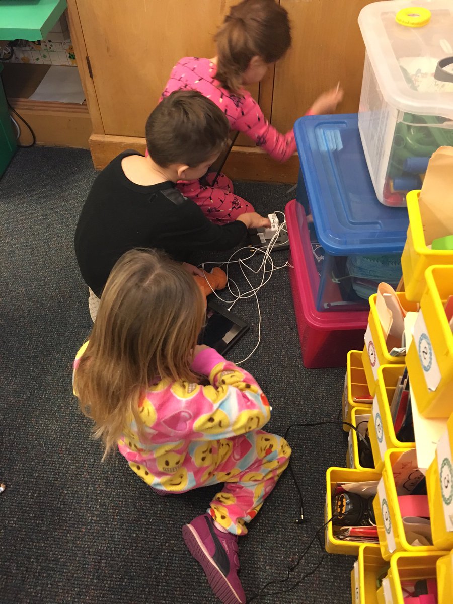 MrsCrumpsKinders tweet media