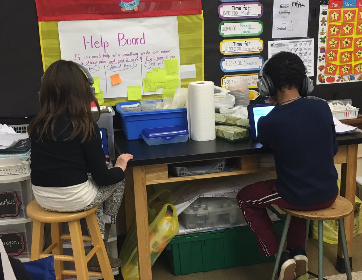 CGgrade2's tweet image. MAP test: She says, "Getting comfy helps me think better."  He says, "I'm more relaxed and focused." 😊@CenterGroveES @MarioRo22688670