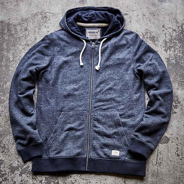JACKJONESSPAIN's tweet photo. JACK &amp; JONES VINTAGE CLOTHING incluye vaqueros icónicos exclusivos en todas las colecciones. Descúbrelo 
► https://t.co/qiZRLU9L9s https://t.co/DHn1NyEUYk