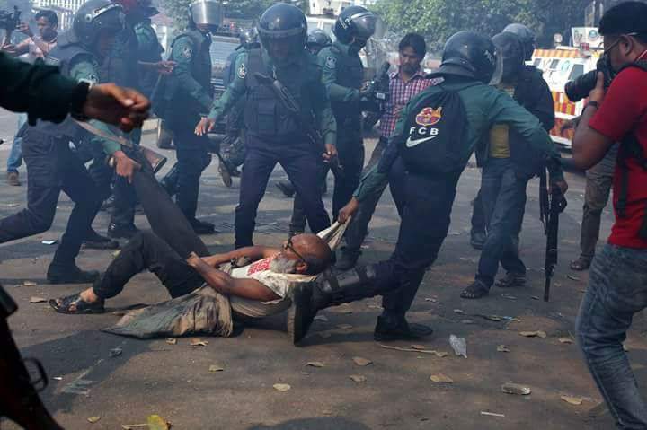 In anti-Rampal strike today police used water cannon and rubber bullets. See how even this elderly protester was beaten up badly by police.