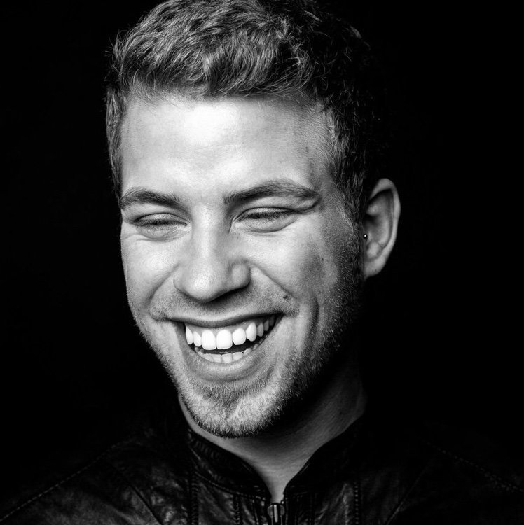 Hardwellonair's tweet photo. #np @Hardwellonair #HOA301 @itsTUJAMO - Make U Love Me @HARDWELL ► https://t.co/nUA7mDKnTP https://t.co/TjpvPVjJJH