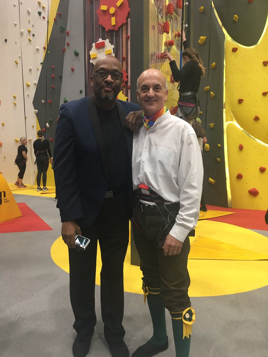 TweetUpShrews's tweet photo. Great to meet @climbingthewall compare/celebrity @mikeshaft with #Shrewsbury's very own celebrity @shrewsmorris #ctwvip https://t.co/lcaQ21wKB0