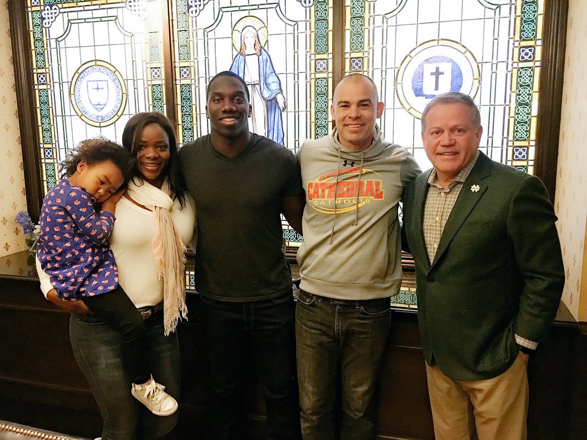 SwedishBlackGuy's tweet photo. God, Country, Notre Dame☘️ https://t.co/vX5s1y3TXl