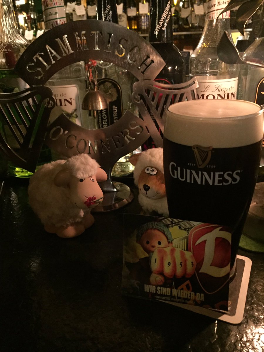 OnkelEddy53's tweet photo. @StadtBautzen
#oconners
#guinnes
#kleeblatt
..........hmmmm leggoooor 🍺 https://t.co/3S6KgtECfy