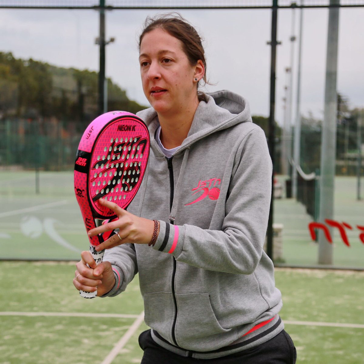 Justtenpadel's tweet photo. ¿Te gusta la nueva #NEONK? Registrate en justten.es y te contaremos cómo participar en nuestro programa de #test Exclusivo para #JSTNfriends https://t.co/rbOcU8JYPL