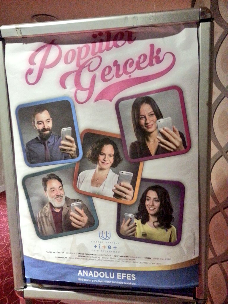 Tiyatro Istanbul'un "Popüler Gerçek" oyununa bayıldım. Oyuncular şahane, güncel ve bol sürprizli ;) #populergercek #baltaliilah @lalinzapan