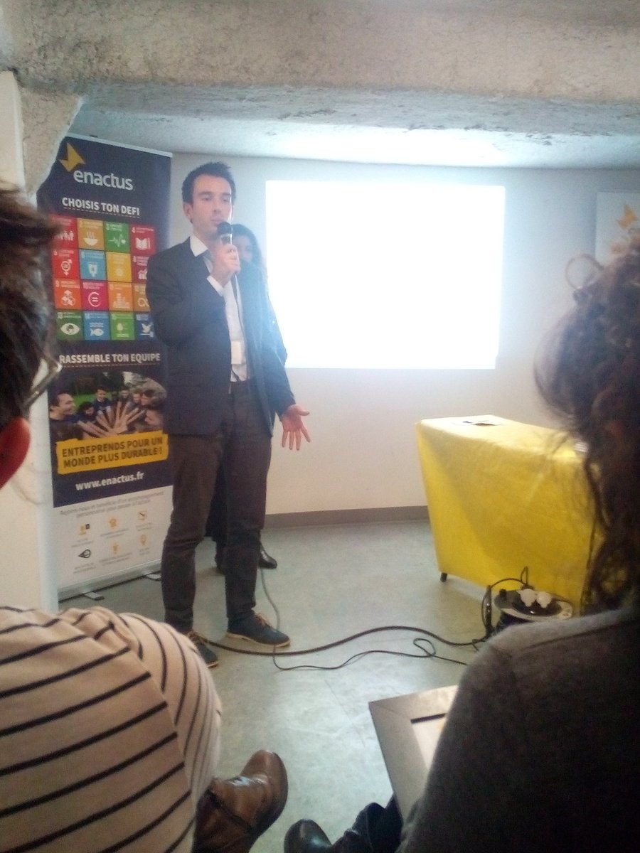 Catherine_Blt's tweet photo. @enactus #reveler #graapz @CasbonneValerie https://t.co/z3ujG8zCMT