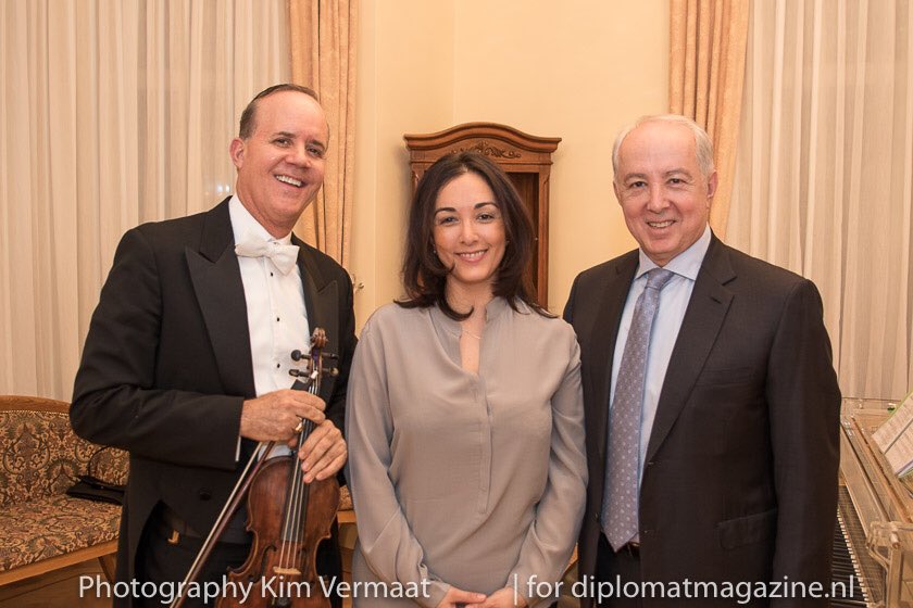 Diplomagazine's tweet photo. Violinist and diplomat Dr. Eugenio Matos performed at a festive reception at the Embassy of Azerbaijan: https://t.co/qyIMaFCh5H https://t.co/vHUcHaJgZo