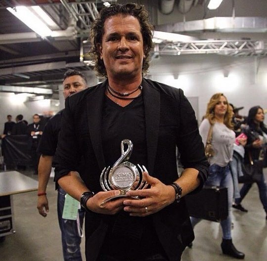 sagoromero's tweet photo. Faltan siete días para ver a @carlosvives en #LaFiestaDeTodos #AuditorioNacionalMx #2Feb2017 😍 https://t.co/RABf8j80sR