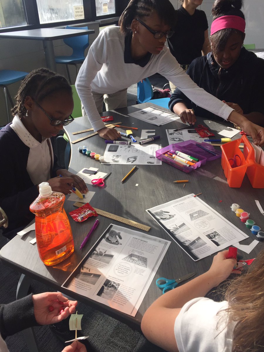 CDoverLCHSMedia's tweet photo. First meeting of MMS Science Club! Experimenting with soap powered boats. #MMSHub #makerspace #STEM @MMSCounselors @DrSbacon @PrincipalFraz https://t.co/DCjdFckPTn
