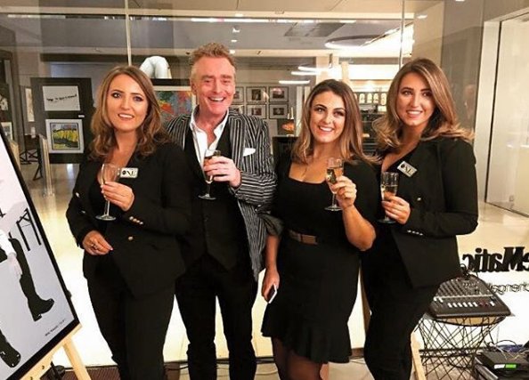 MadisonOneMedia's tweet image. MadisonOneMedia Team working with Brian Travers, UB40 Exclusive VIP Artwork Showcase at Kitchen Gallery,The Mailbox  #PR #Marketing #events