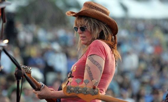 Lucinda Williams was born on January 26th 1953 in Lake Charles, Louisiana.
Happy Birthday to one of the greats!! 