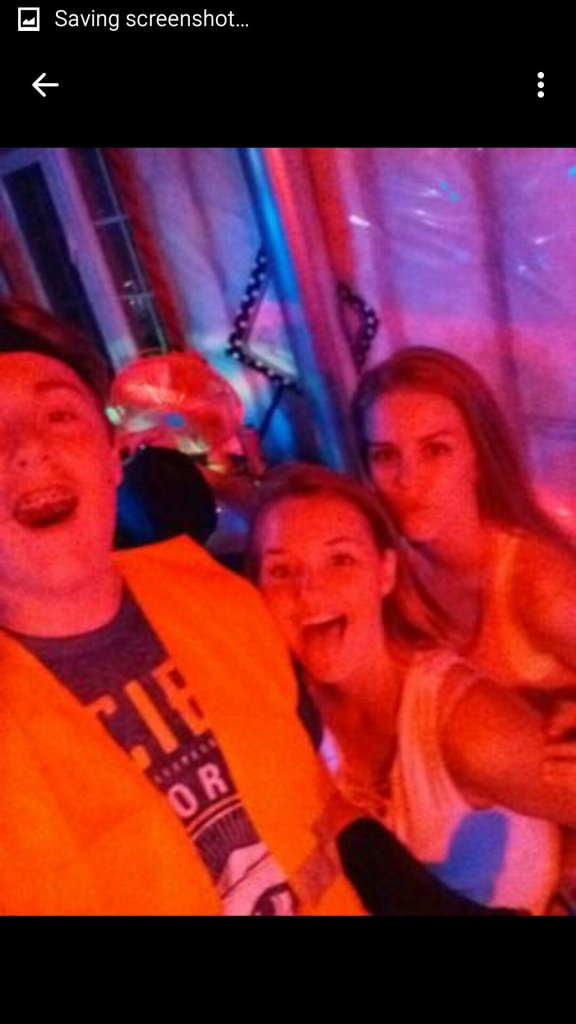 saarareynolds's tweet photo. happy bday @AmandaSkye99 thanks for getting screamed at with me 🙂 i miss u &amp; love u ❤ https://t.co/cKDSwzFhV8