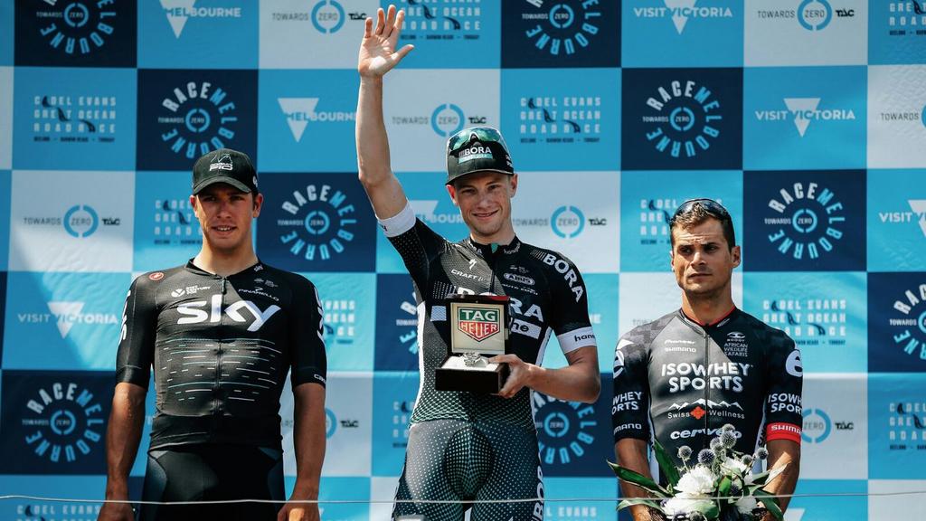 Great to see @scottysundo on the podium of <a href="/CadelRoadRace/">Cadel Road Race</a>  #RaceMelbourne <a href="/IsoWheySports/">IsoWheySports</a> <a href="/SwissWellness1/">SwissWellness</a> <a href="/CerveloAus/">CerveloAus</a>
