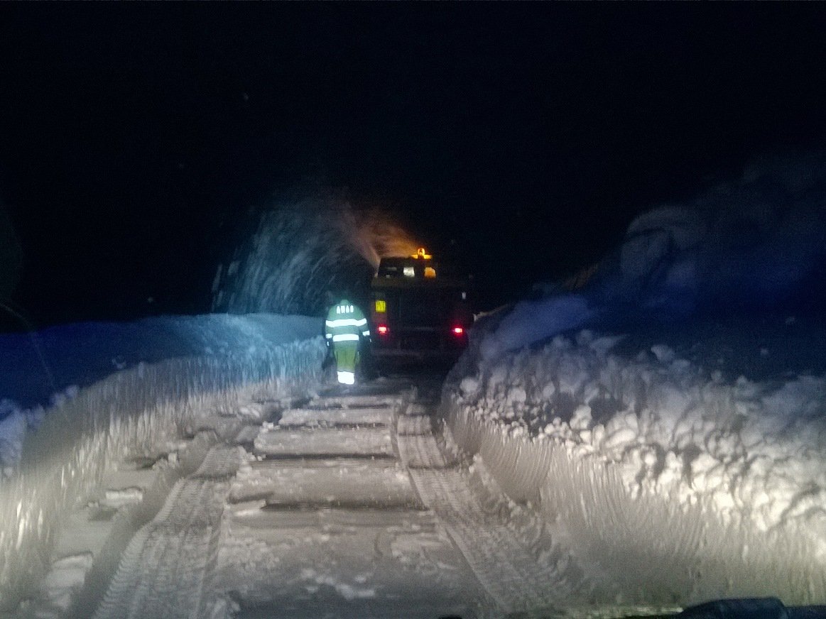 StradeAnas's tweet photo. #emergenzaneve in #Abruzzo, #Anasinazione nei giorni scorsi su strade provinciali e locali per liberare comuni e frazioni dall’isolamento https://t.co/4sHHvScSgE