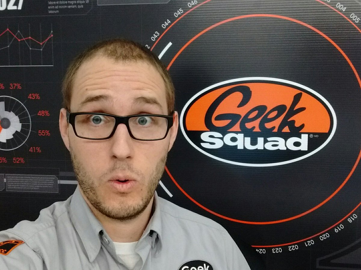 AgentRobins's tweet photo. I'm pretending to be a Field Engineer today in the new West Lab for #AgentonDemand. Love what these Agents have done with the place. https://t.co/0WYAqCtrgM