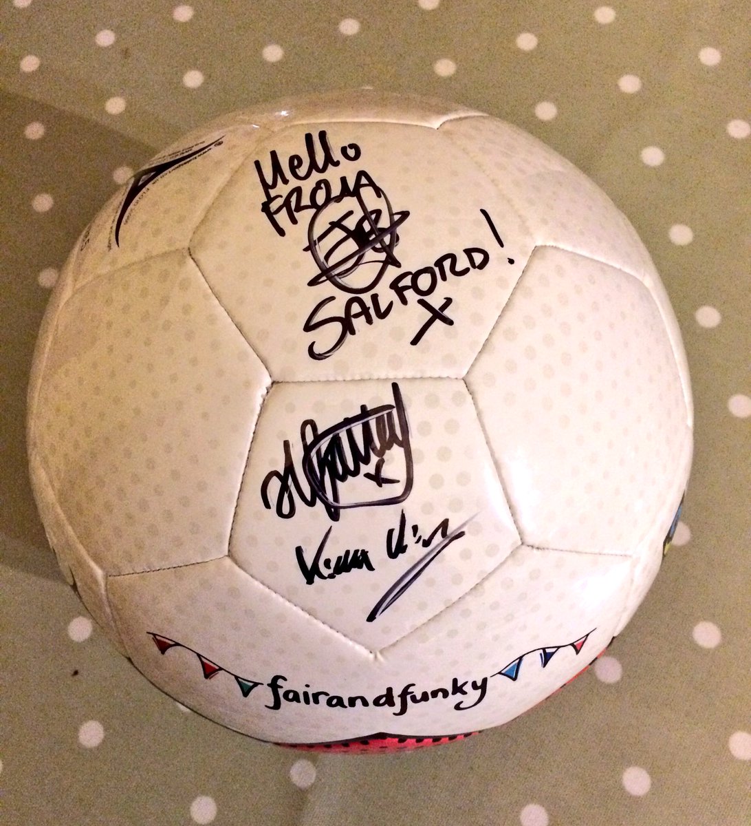 SuperWicksy's tweet image. The ball of much joy @fair_funky @fairfunkyhelen @AFirmOfPoets @Unity_Words #50balls with @JB_Barrington @MankyGitt and Hannah Batley.