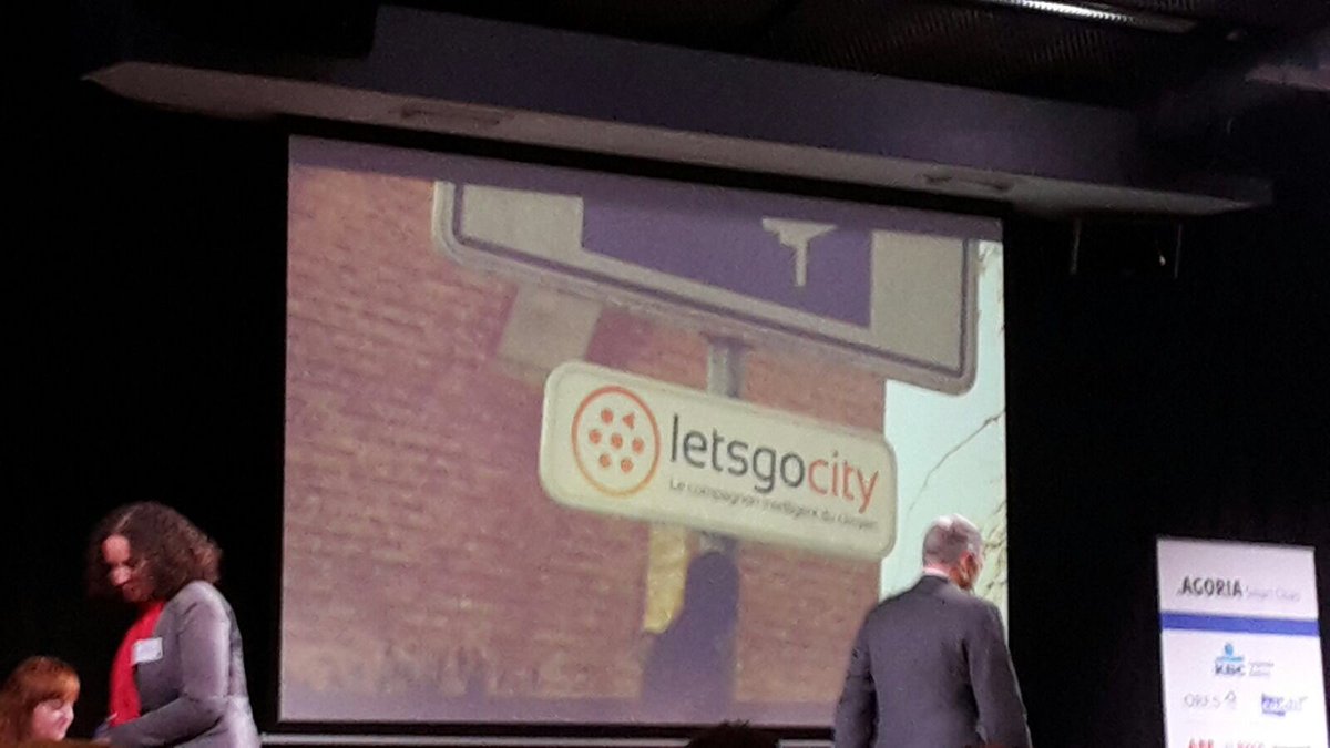 HEC_SCI's tweet photo. @letsgo_city et la commune d' #Houfalize remportent le smart city awards living 2 @Agoriafr ! #congrats #CityVentureLab #smartrurality 🎉 https://t.co/bMzwDR42CW
