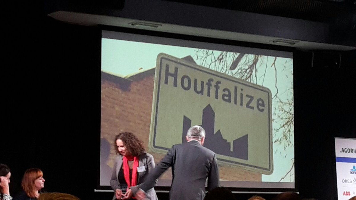 HEC_SCI's tweet photo. @letsgo_city et la commune d' #Houfalize remportent le smart city awards living 2 @Agoriafr ! #congrats #CityVentureLab #smartrurality 🎉 https://t.co/bMzwDR42CW