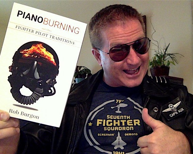 capnaux's tweet photo. BURNING PIANOS w/F-22 pilot @FlyTallyOne! https://t.co/C52zMwoTze @airwaysmagazine @airwayslive @Heather_Poole @airlivenet @jonostrower https://t.co/YfrQeIPVWE
