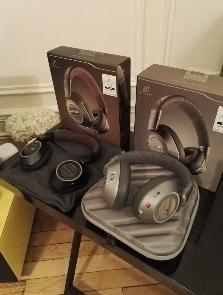 actu_jv's tweet photo. En direct de l'AfterWork @fr_plantronics chez @themessengersfr pour découvrir le #BackBeatPro2 et le #BackBeatGo3 ! #PlantronicsAW https://t.co/0mfhHGvMnI