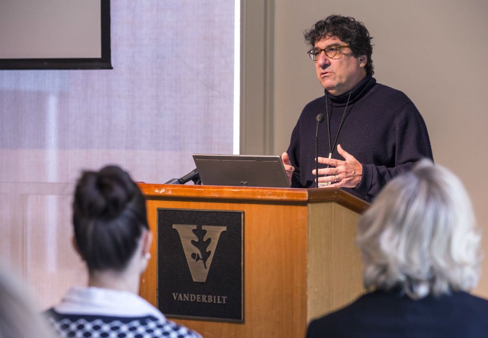 VanderbiltU's tweet image. The chancellor&apos;s townhall on healthy help-seeking behavior &amp;amp; eradicating the stigma of seeking support vanderbi.lt/x8zo7 #GoThereVandy