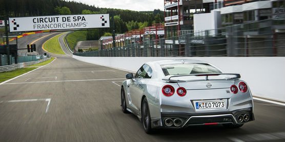 RvrheadNissan's tweet photo. #IHandleChangeBy hitting the track. https://t.co/e6WRECQbVP