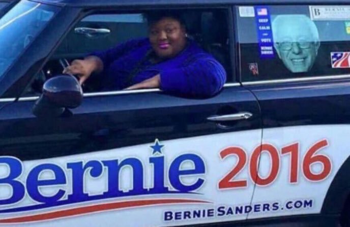 seabethree's tweet photo. Me pulling up to the Mexican-American border &amp; helping people cross illegally https://t.co/0YGi8wy325