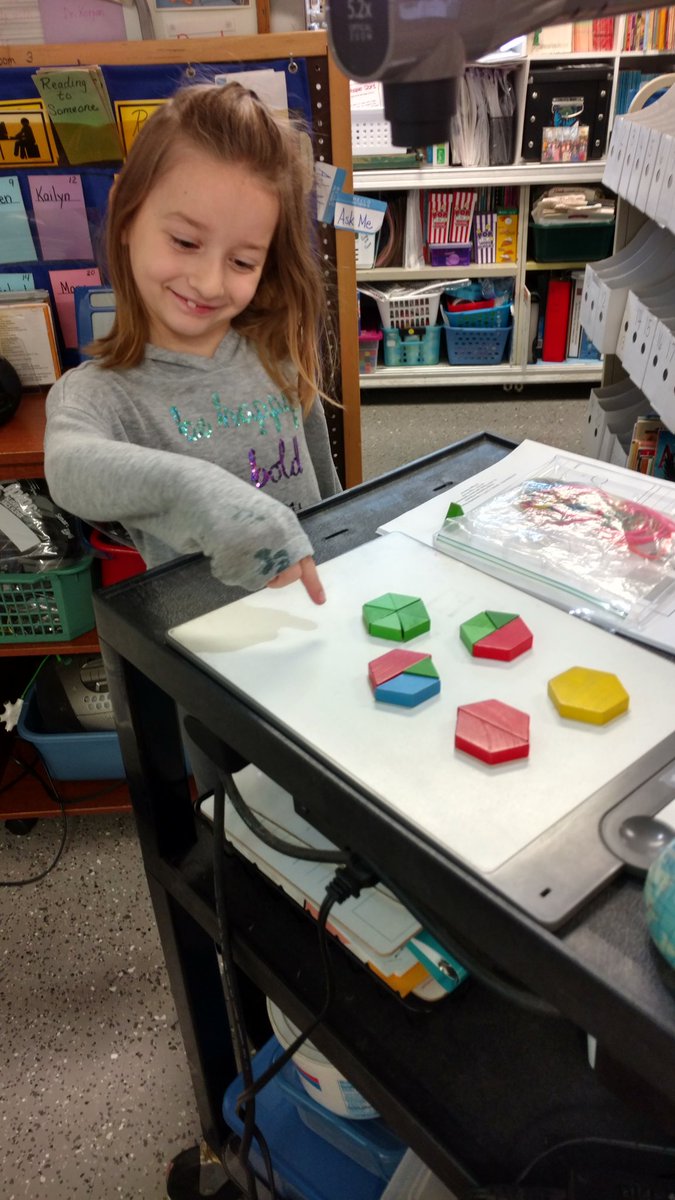 cduffy423's tweet image. Composing 2-shapes on our own @Meadowview68 @Woodridge68  #meadlearns #WeAreD68